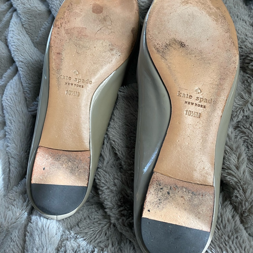 Kate Spade Jairo Raccoon Grey Patent Leather Ballet Flats. Size 10.5 - Picture 5 of 9